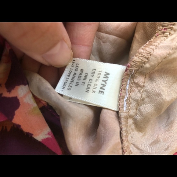 Myne Olive skirt as seen on Vanessa Hudgens - Picture 5 of 7